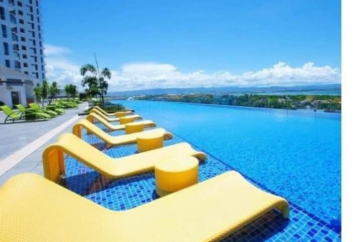 The Mactan Town Otel Lapu-Lapu City Dış mekan fotoğraf