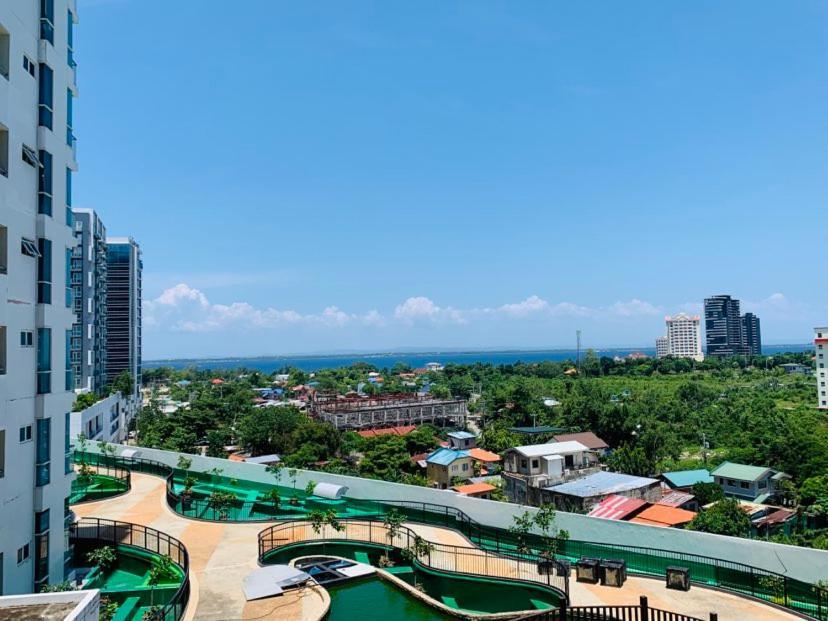 The Mactan Town Otel Lapu-Lapu City Dış mekan fotoğraf
